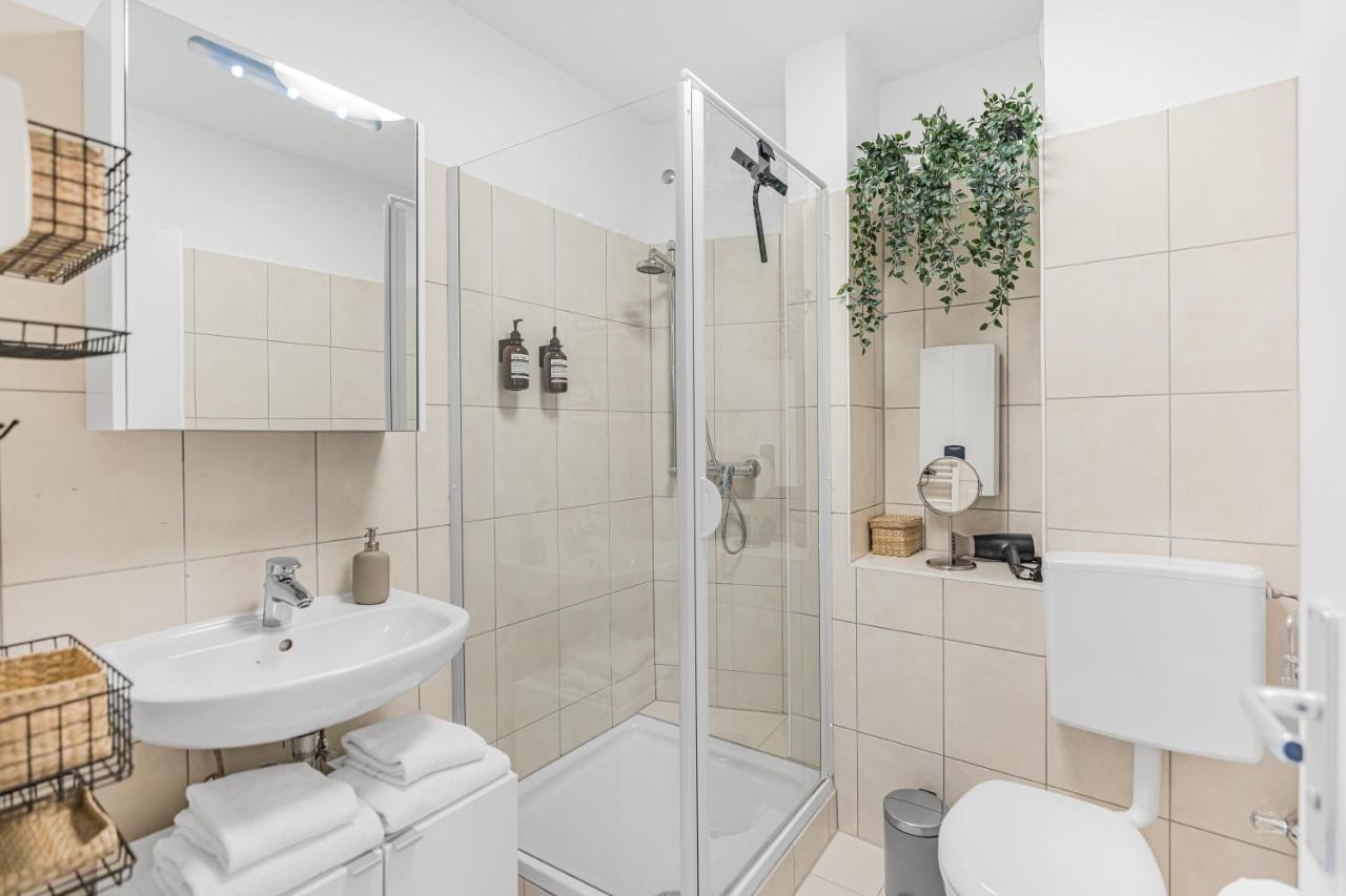 Prime - Fuer 6 - Neu & Modern Apartment *